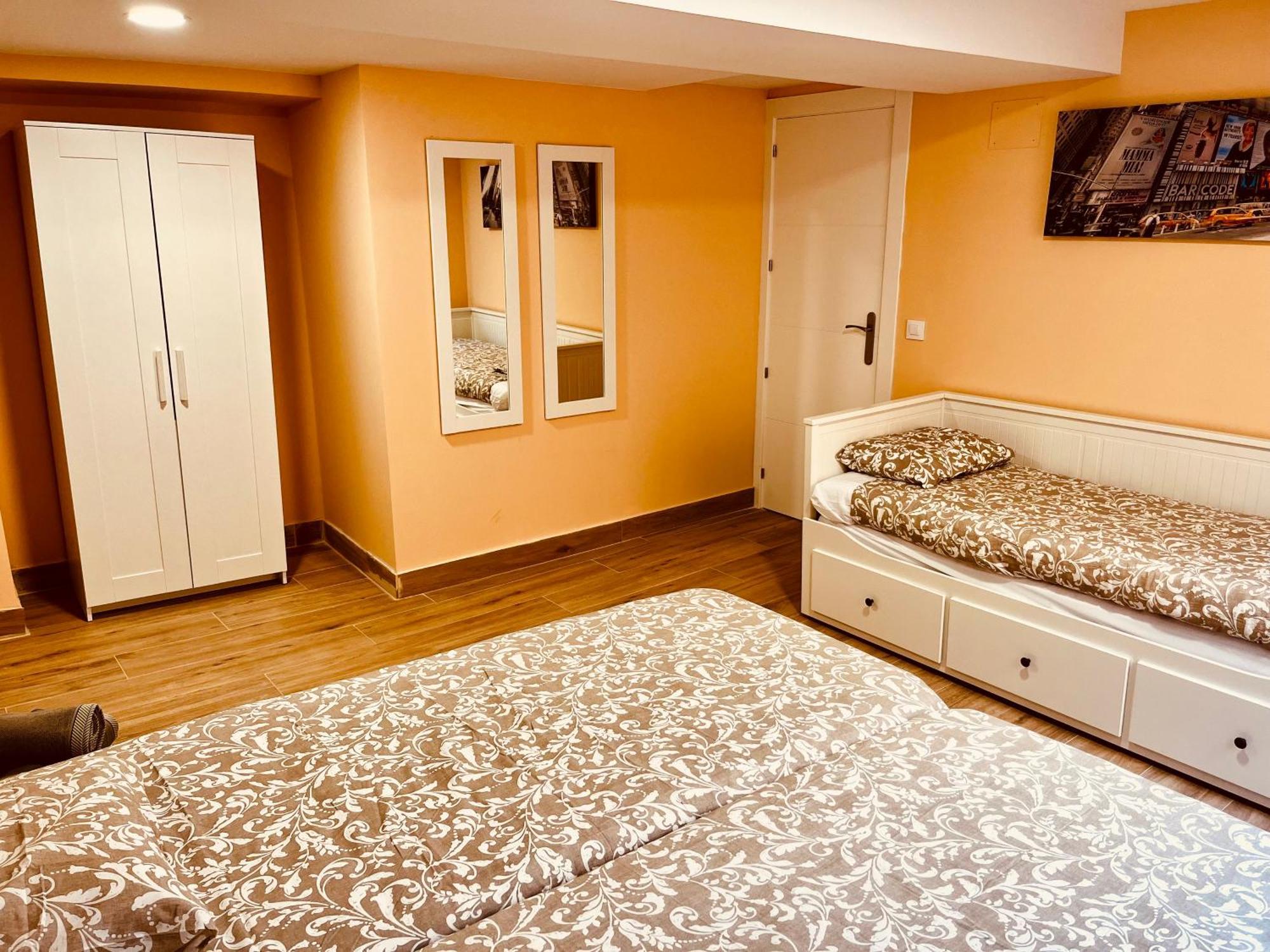 Apartamentos San Nicolas โลโกรโญ ภายนอก รูปภาพ